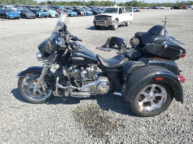 2015 Harley-Davidson Flhtcutg TRI Glide Ultra