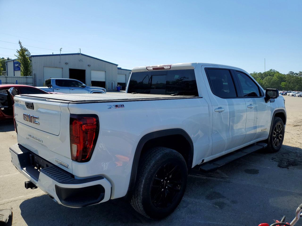 2024 GMC Sierra K1500 Elevation