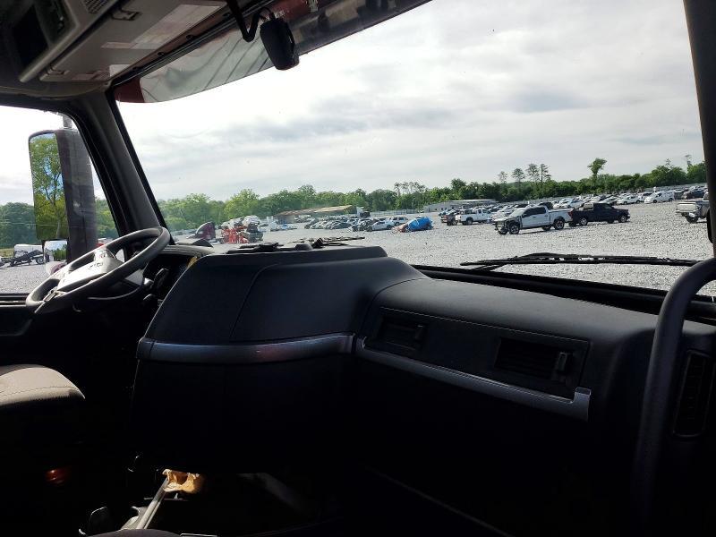 2023 Volvo VNR Semi Truck