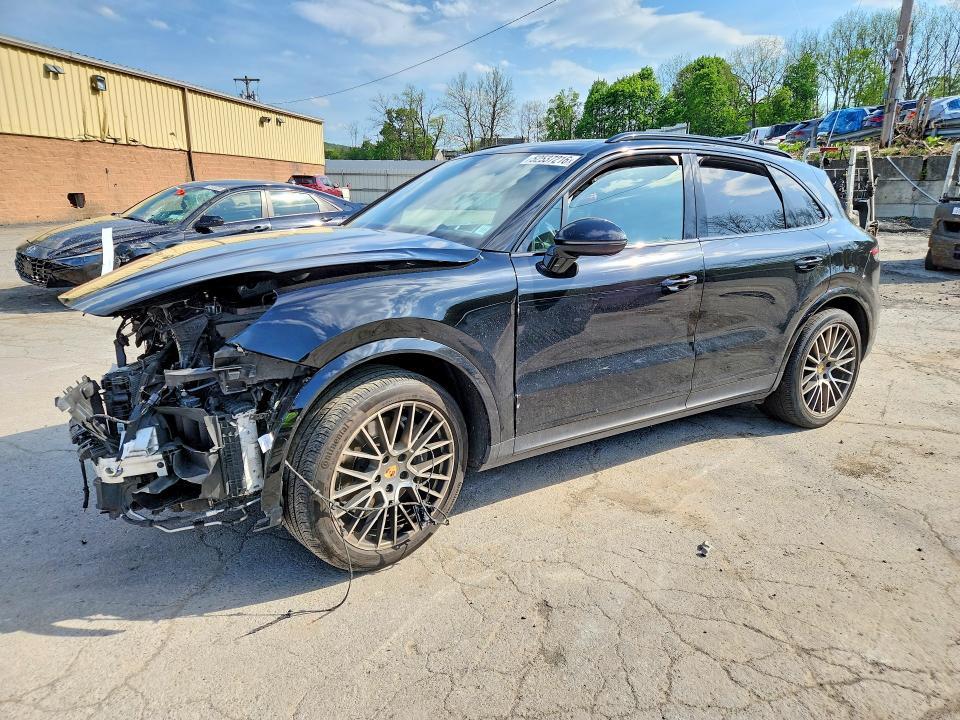 2023 Porsche Cayenne Base