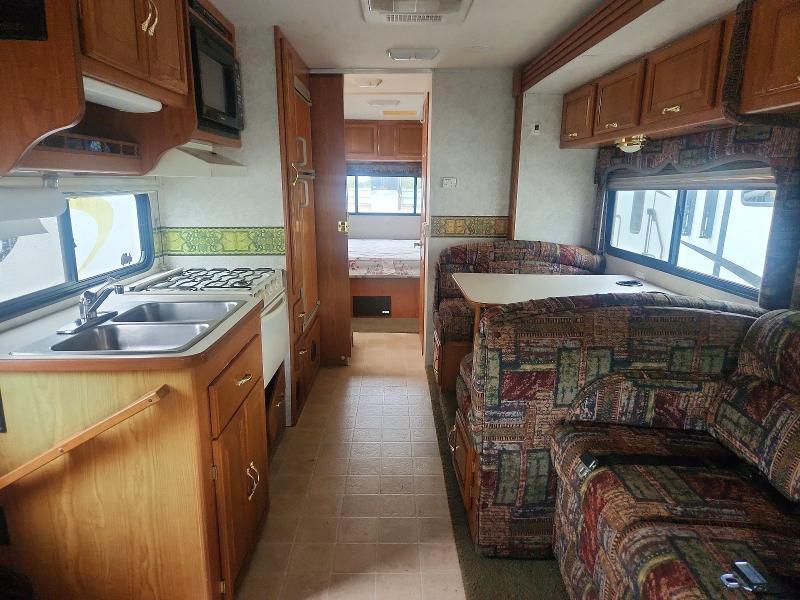 2002 Ford Econoline E450 Super Duty Cutaway Van