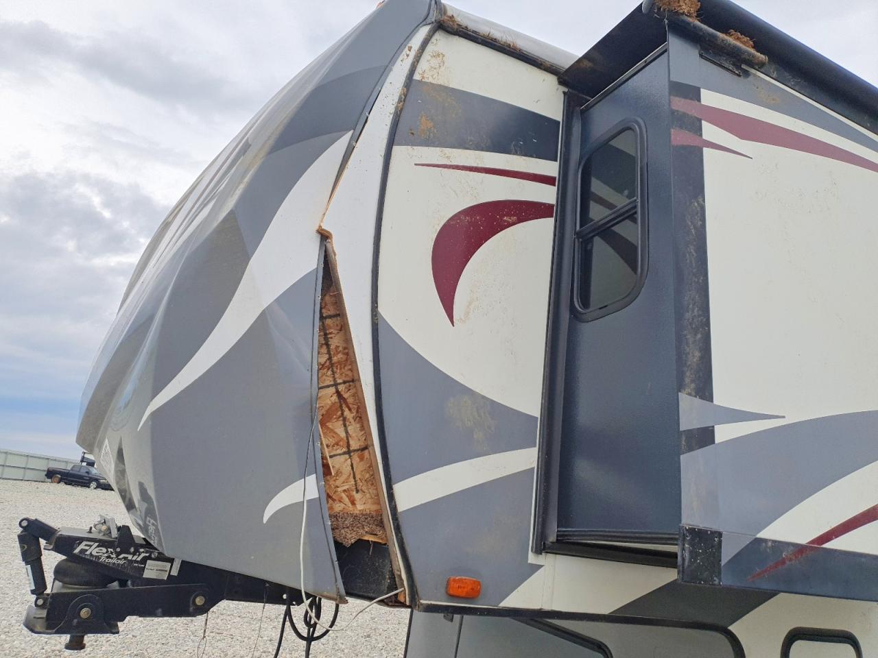 2014 Heartland 2014 Heartland Road Warrior Camper