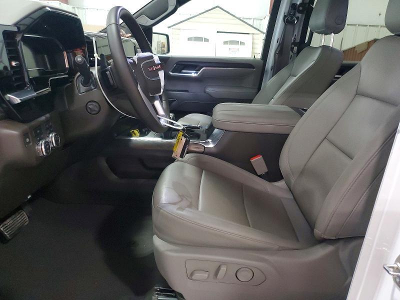 2025 GMC Sierra K1500 SLT