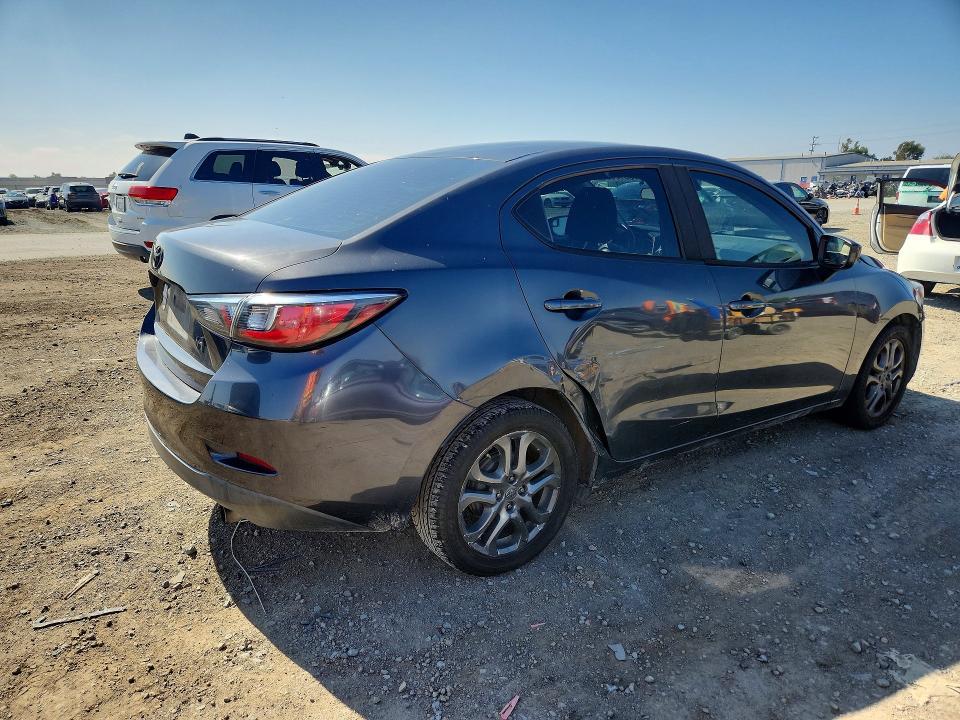 2017 Toyota Yaris ia Base