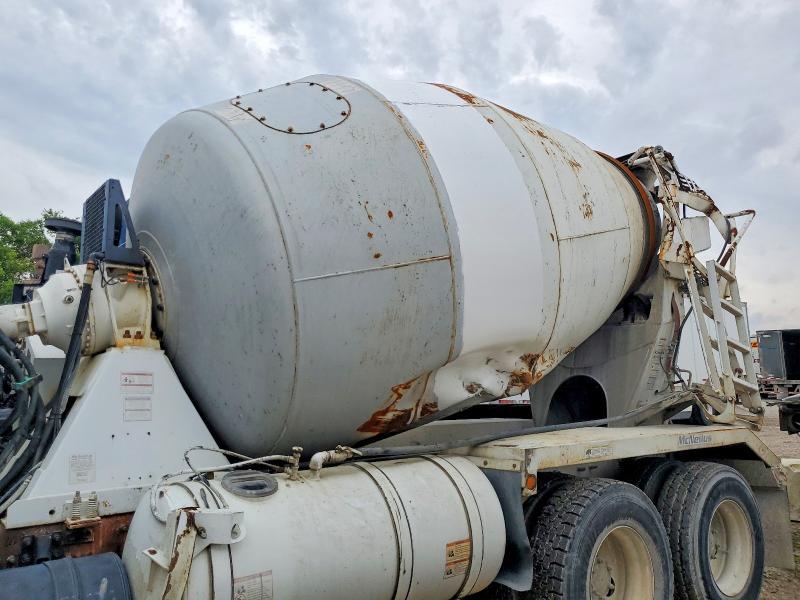 2009 Mack GU800 Ready MIX Truck
