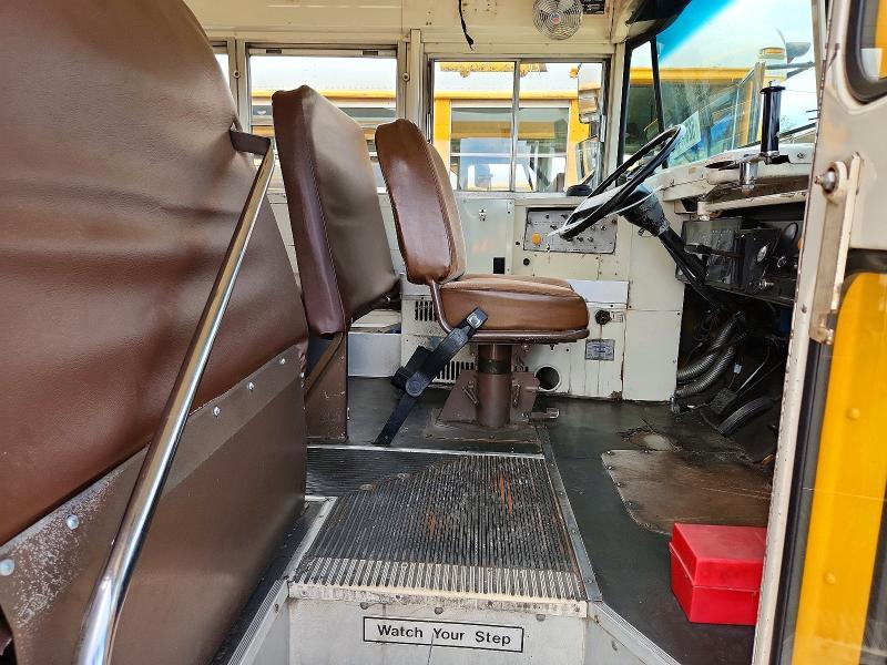 1990 International 3000 3700