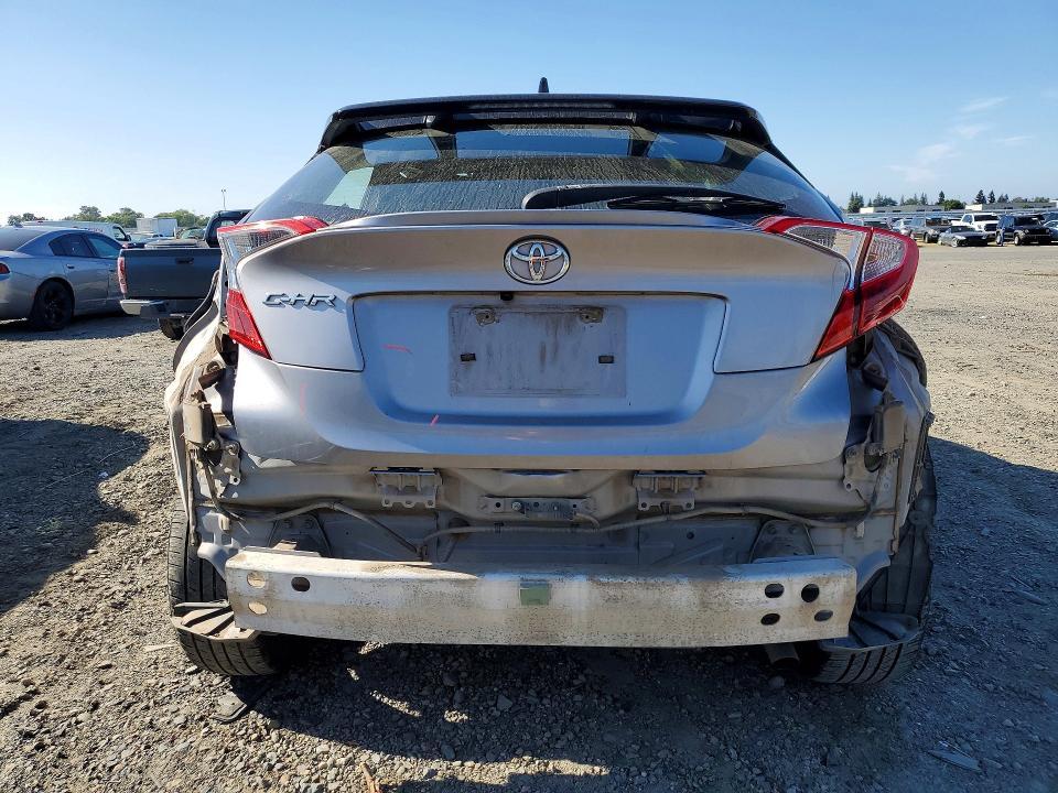 2020 Toyota C-hr xle