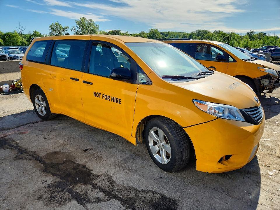 2017 Toyota Sienna le