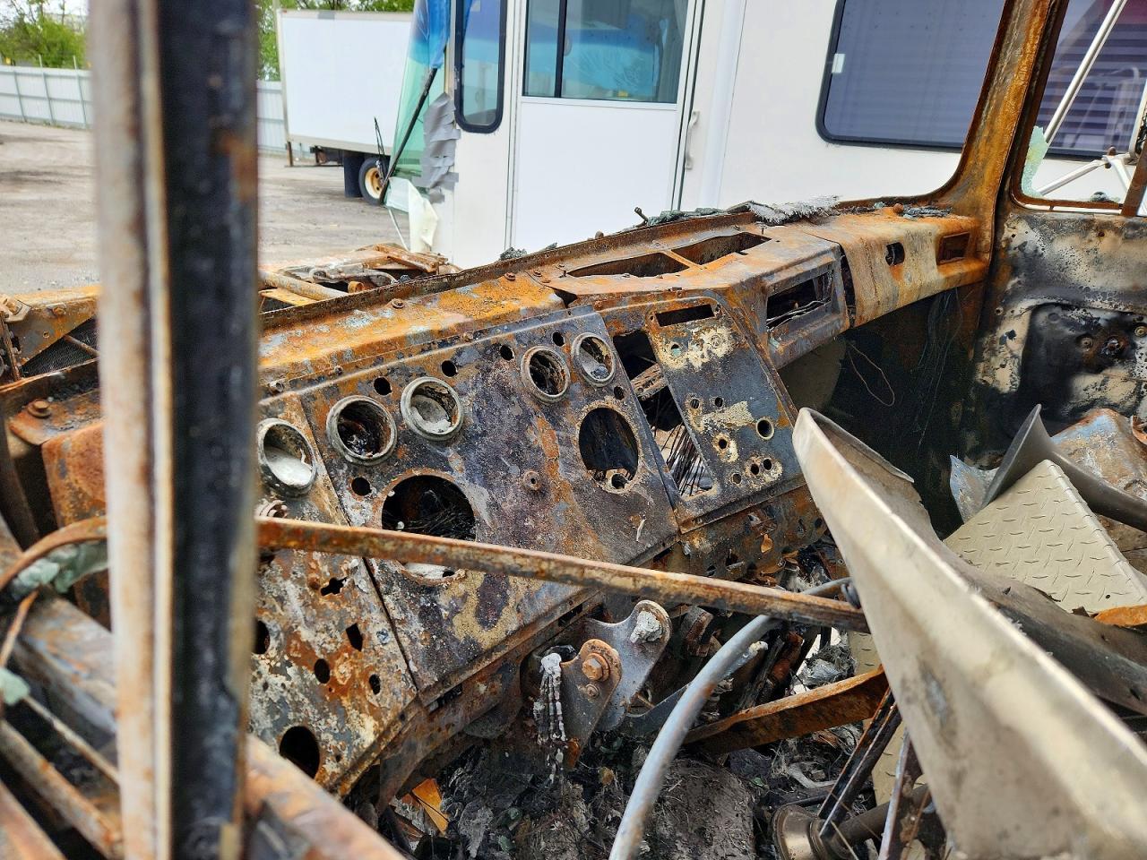 1986 Ford LT9000 Dump Truck