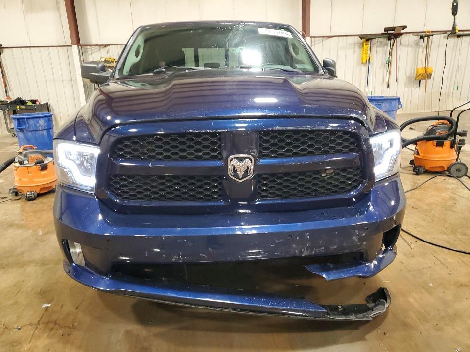 2015 Dodge RAM 1500 SLT
