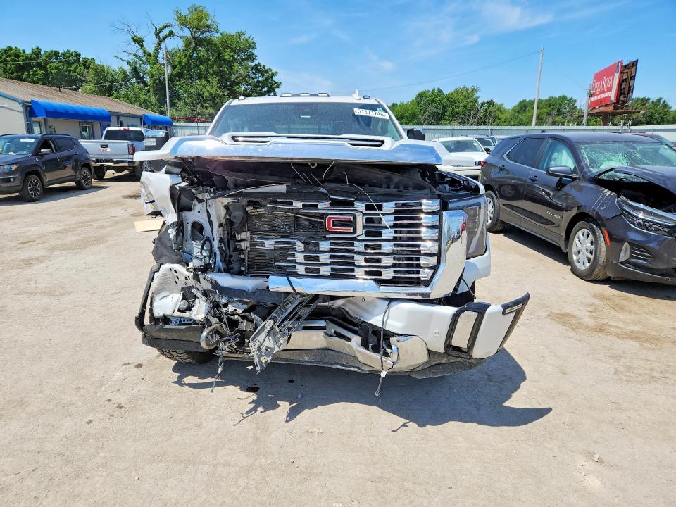 2024 GMC Sierra K2500 Denali