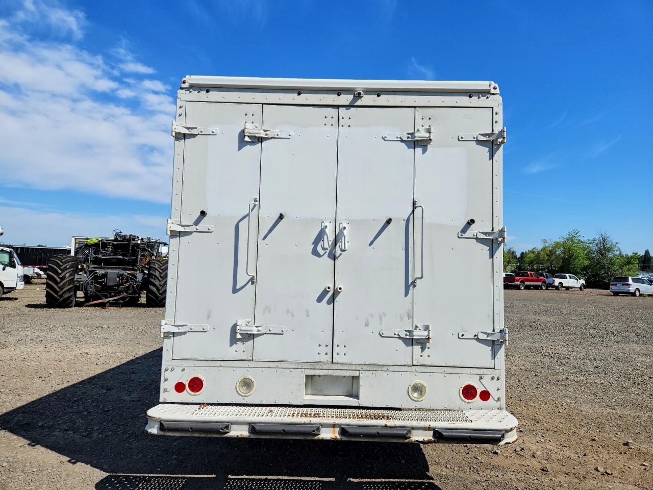2016 Freightliner Chassis M Line WALK-IN Van