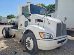 2016 Kenworth T330 Semi Truck