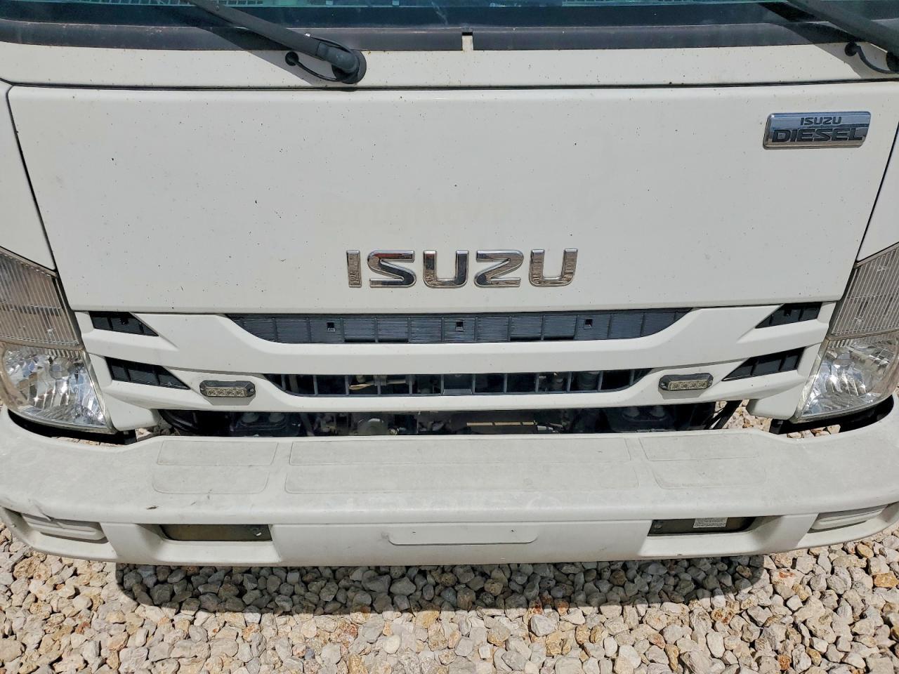 2018 Isuzu NQR BOX Truck