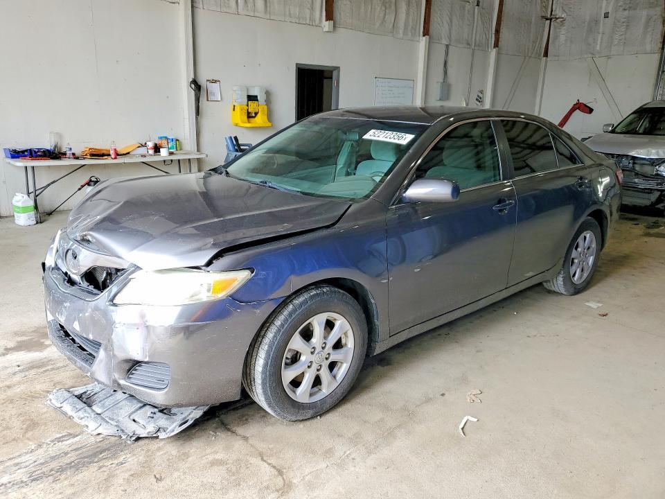 2011 Toyota Camry le