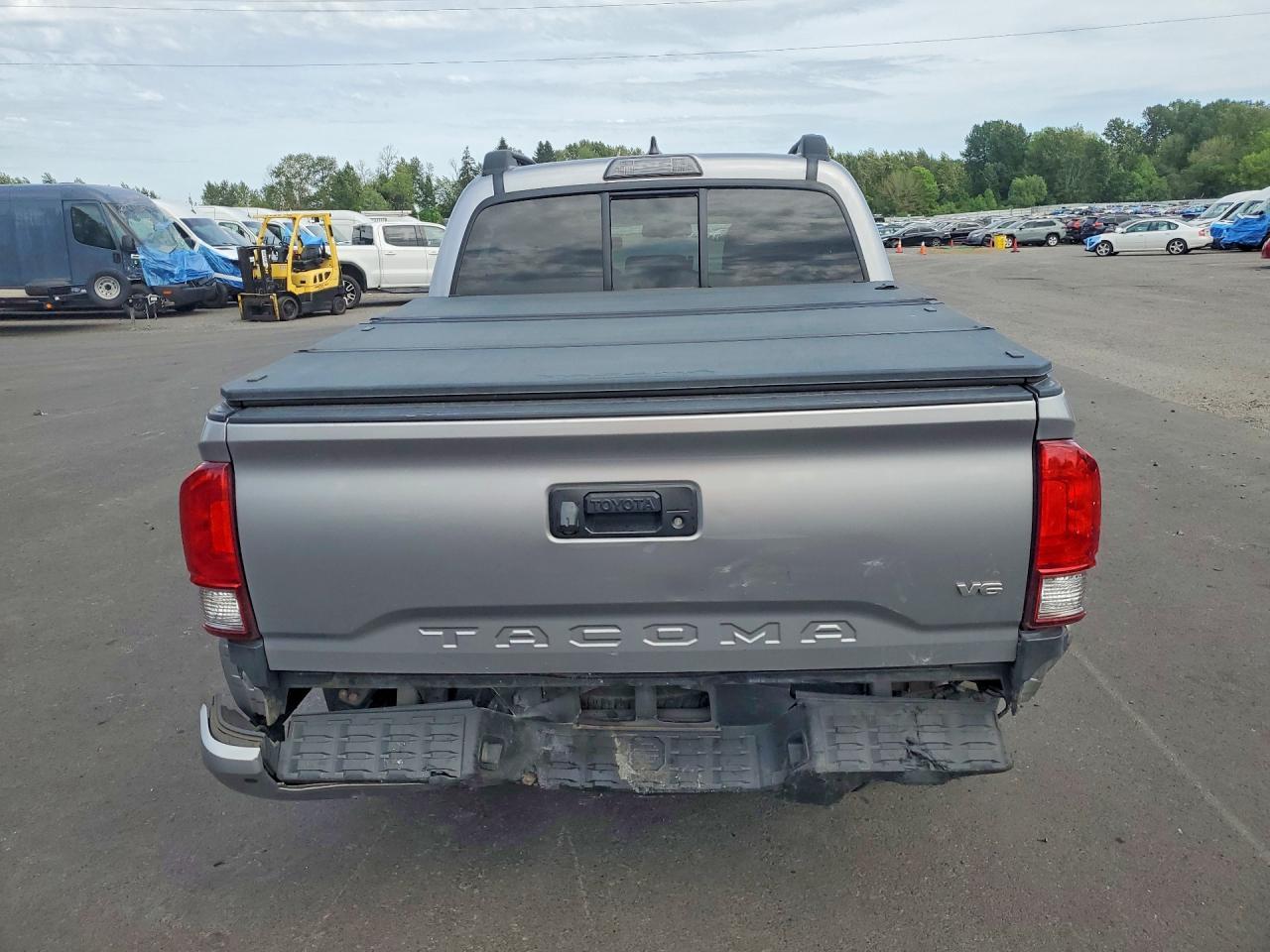 2016 Toyota Tacoma TRD Sport