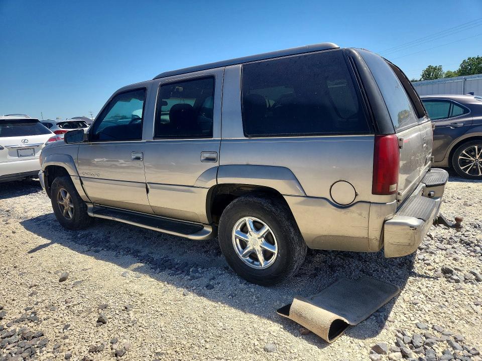 2000 Cadillac Escalade Luxury