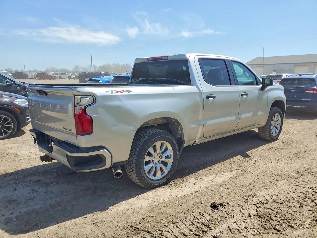 2021 Chevrolet Silverado K1500 Custom