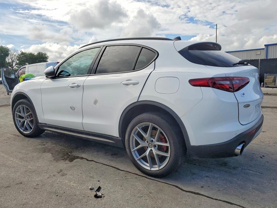 2018 Alfa Romeo Stelvio ti Sport