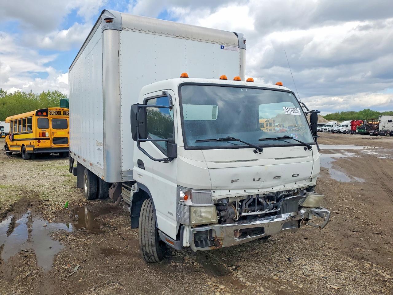 2013 Mitsubishi Fuso 2013 Mitsubishi FE FEC72S BOX Truck