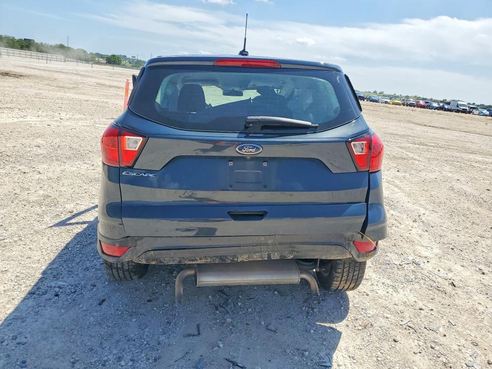 2019 Ford Escape s