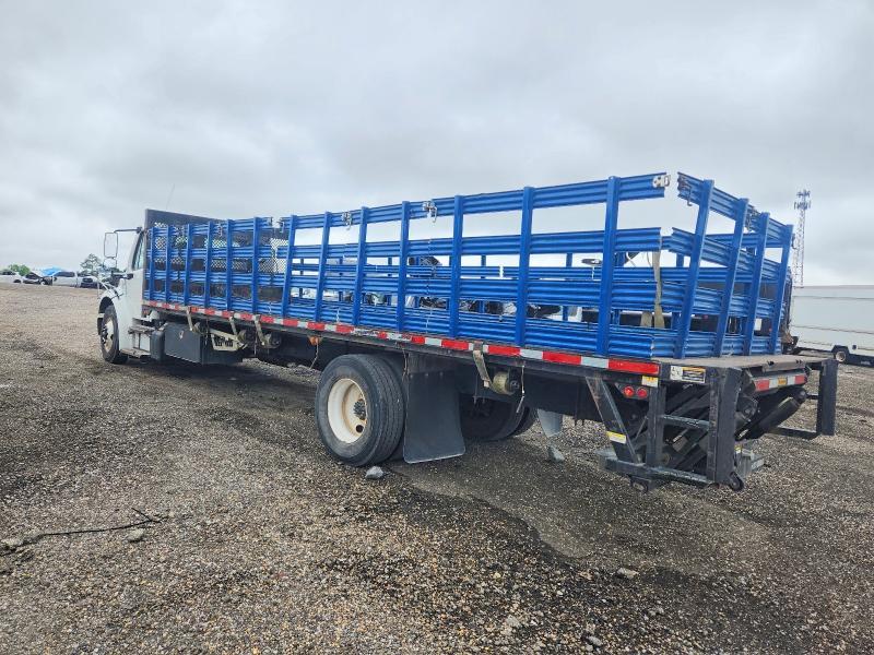 2014 Freightliner Business Class M2 Flatbed Truck