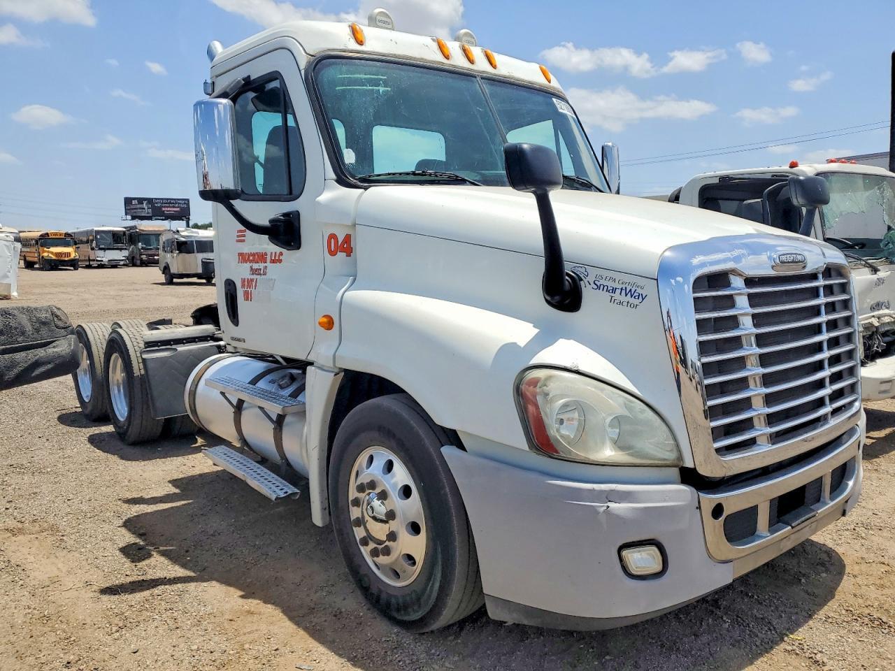 2009 Freightliner Cascadia Semi Truck