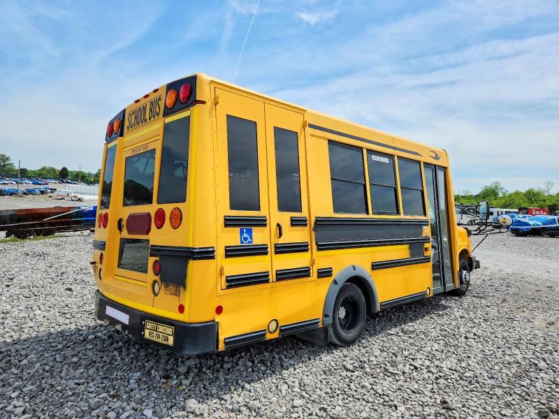 2012 Chev Express G4500