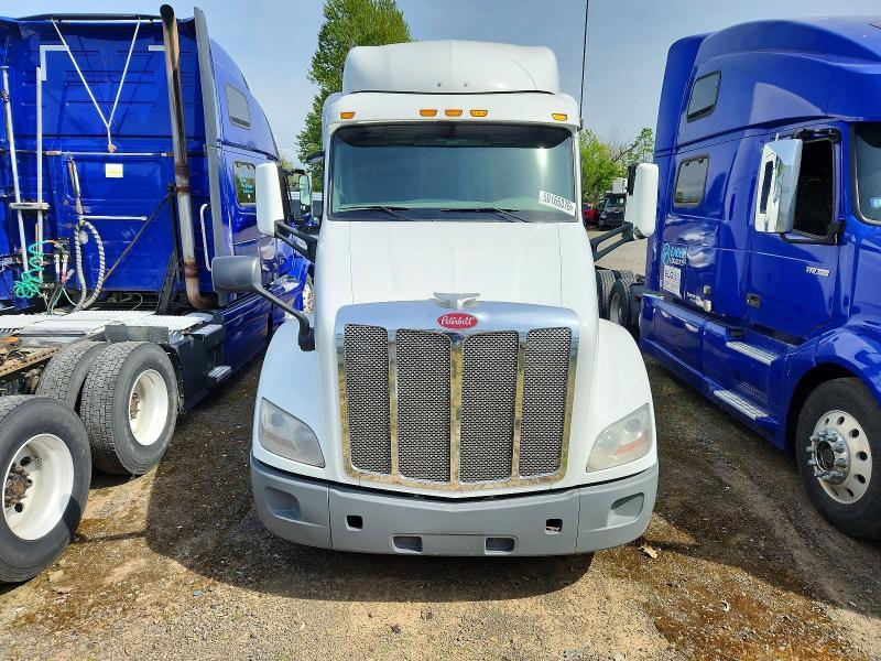 2018 Peterbilt 579 Semi Truck