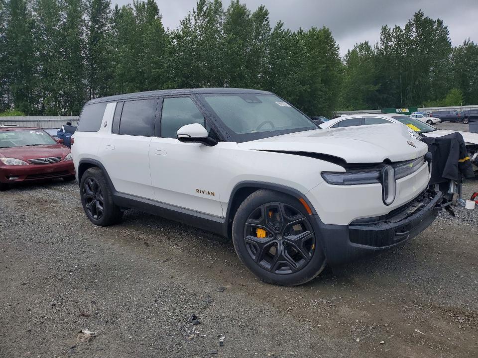 2026 Rivian R1S Premium