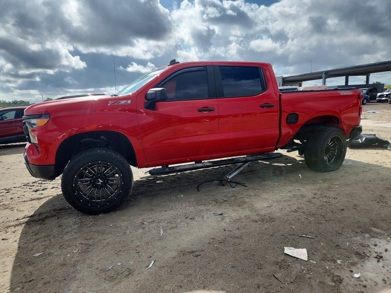 2022 Chevrolet Silverado K1500 Trail Boss Custom