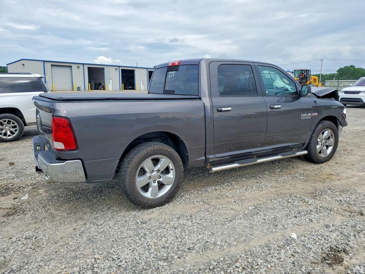2017 Dodge RAM 1500 SLT