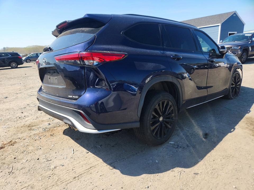 2023 Toyota Highlander xse