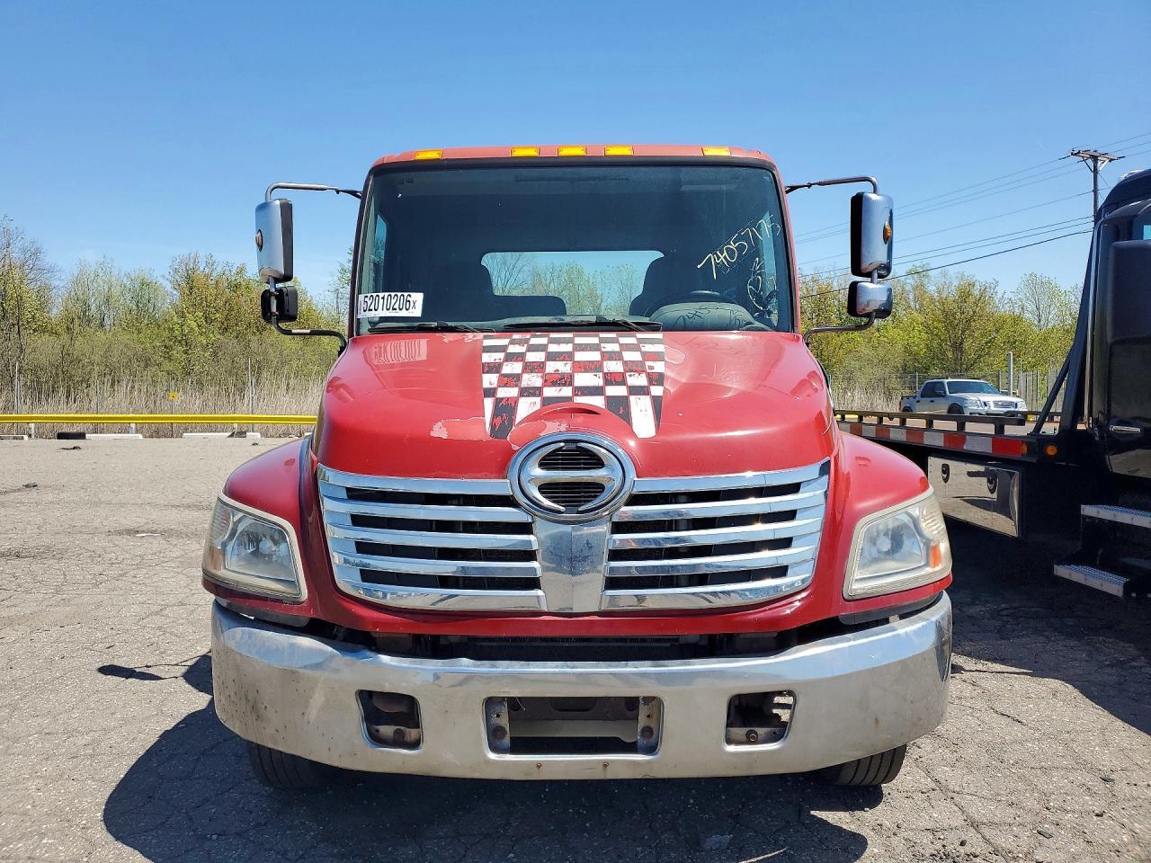 2008 Hino 258 268
