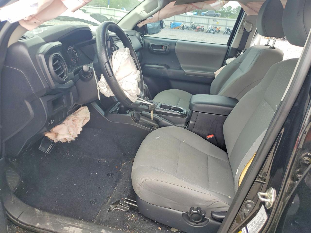 2016 Toyota Tacoma SR