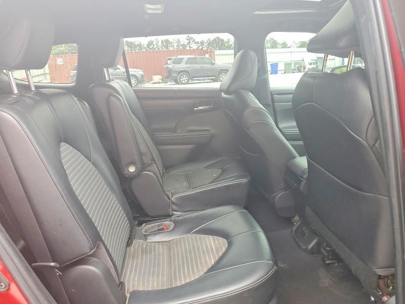 2022 Toyota Highlander xse