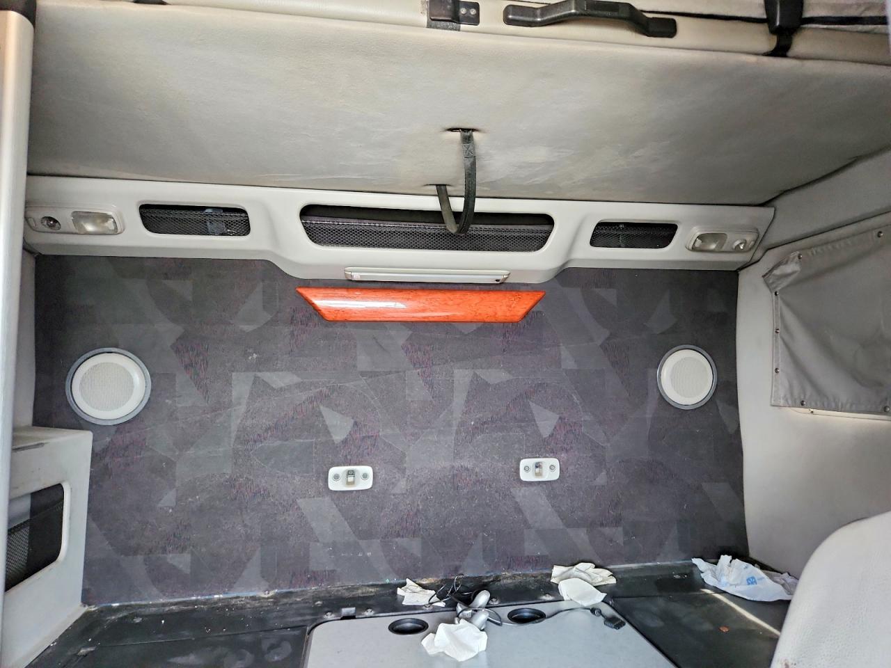 2012 Volvo VN VNL
