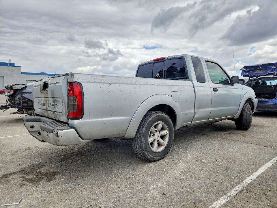 2001 Nissan Frontier King cab xe
