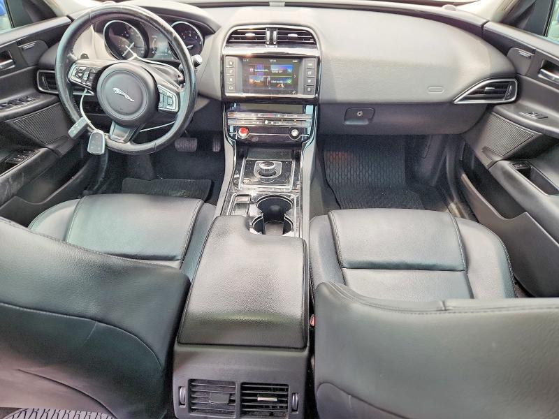 2017 Jaguar Xe Premium