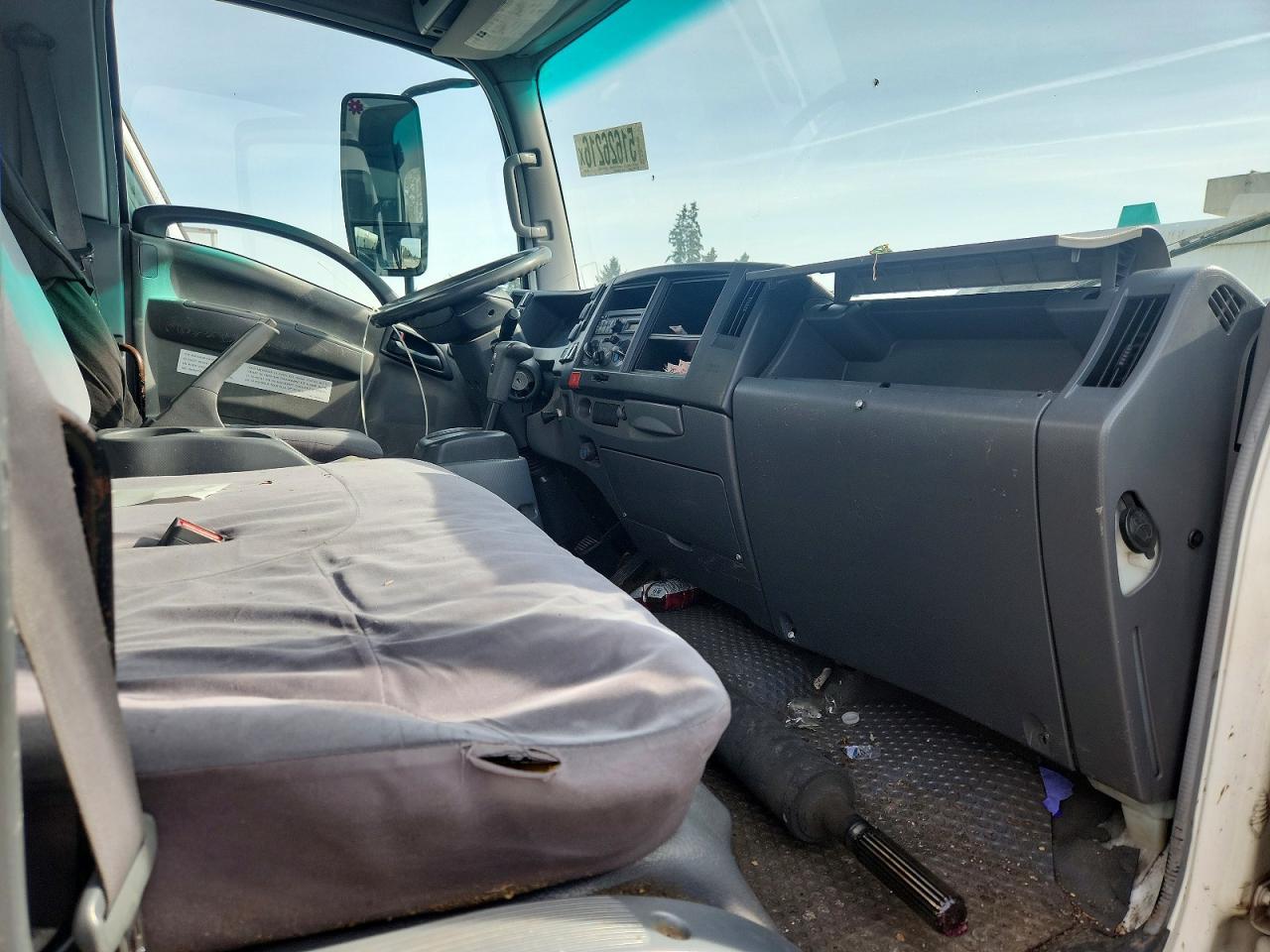 2008 Isuzu NRR BOX Truck