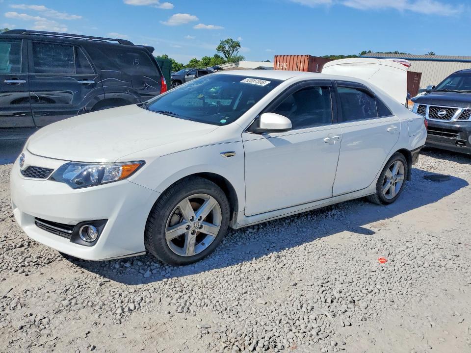 2014 Toyota Camry se