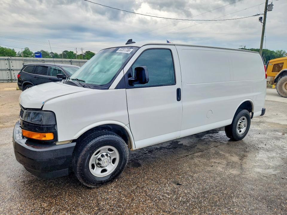 2021 Chevrolet Express 25