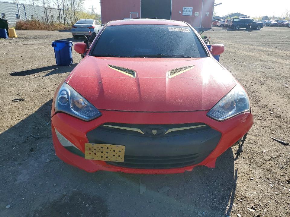 2013 Hyundai Genesis 2