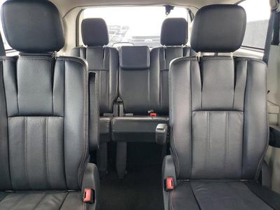 2012 Chrysler Town & Country Touring
