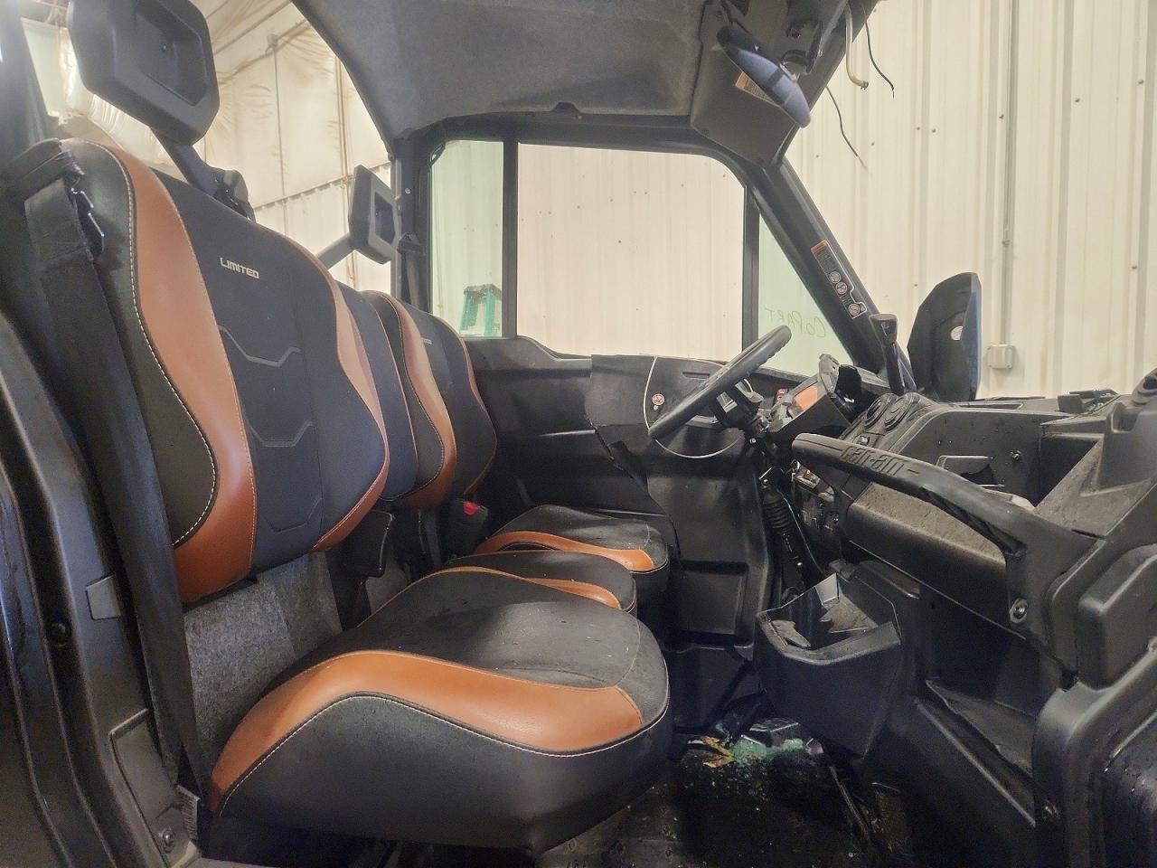 2023 Can-Am Defender Utility Vehicle
