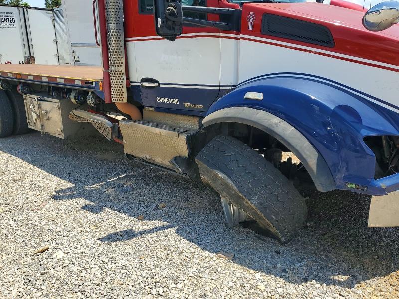 2017 Kenworth Construction T880