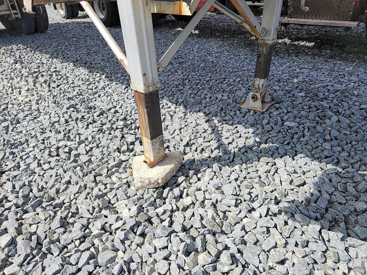 1990 Freuhauf END Dump Trailer
