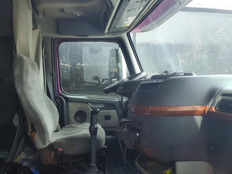 2007 Volv O VNL Semi Truck