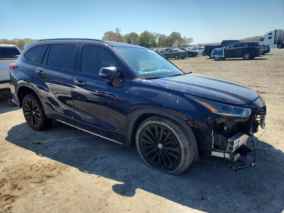 2023 Toyota Highlander xse