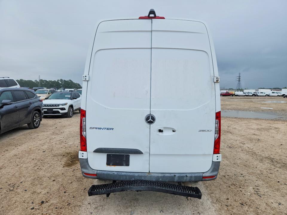 2022 Mercedes-Benz Sprinter 2500 Delivery van
